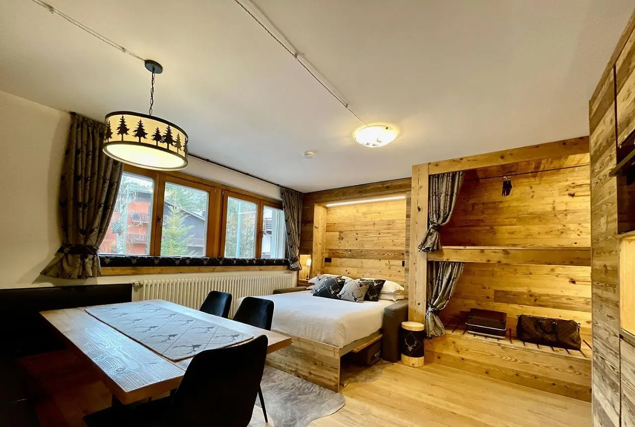 Il Ruscello Mountain Apartment Madesimo Italy